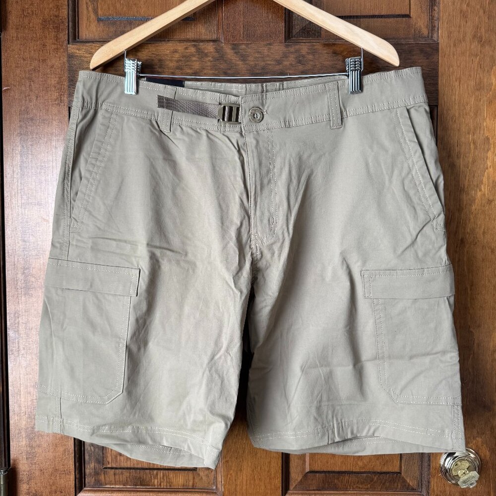NWT ZeroXposur Oak (Dark Khaki) Travel Series Cargo Shorts Size 38